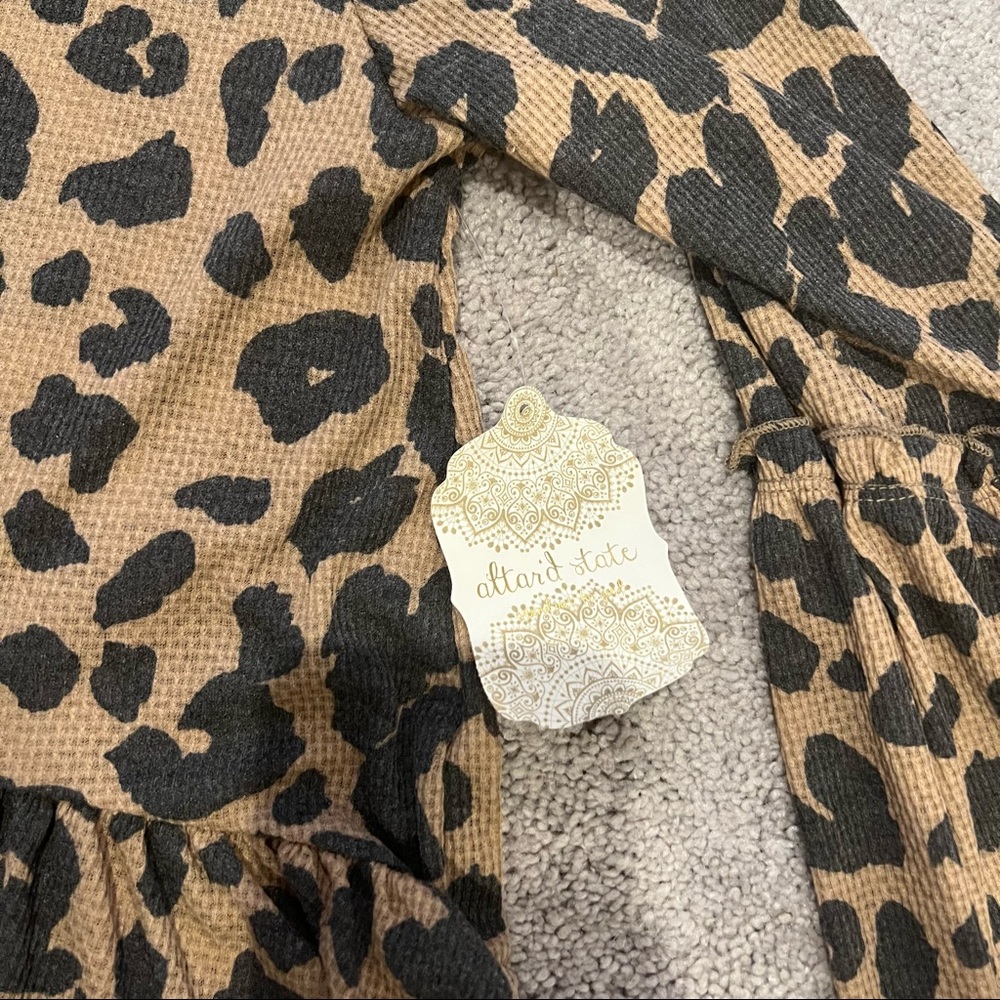 Altar’d State leopard top - Picture 6 of 7